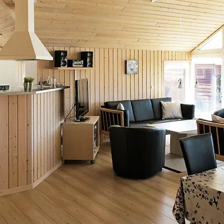 10 Person In Idestrup-by Traum *