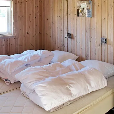 10 Person In Idestrup-by Traum *